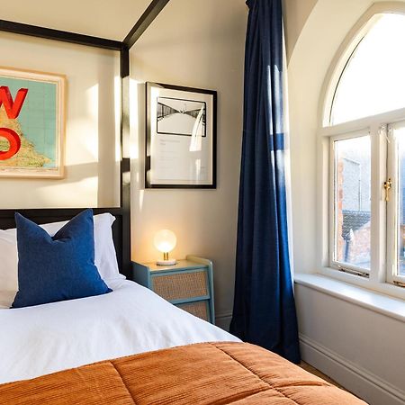Stylish Seaside Home With King Beds And Parking Scarborough Dış mekan fotoğraf